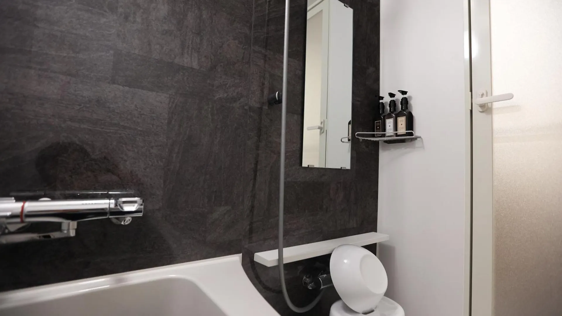Henn Na Hotel Express Nagoya Fushimi Ekimae 3*,