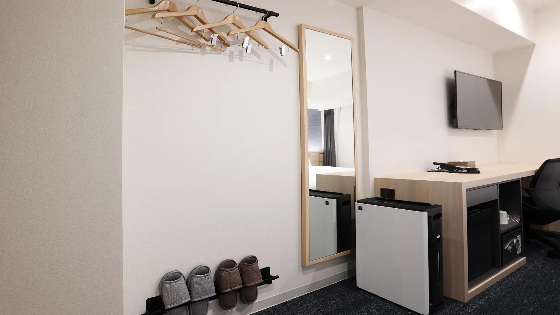 Henn Na Hotel Premier Nagoya Fushimiekimae 3*,  Япония